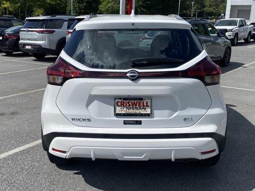 2024 Nissan Kicks SV