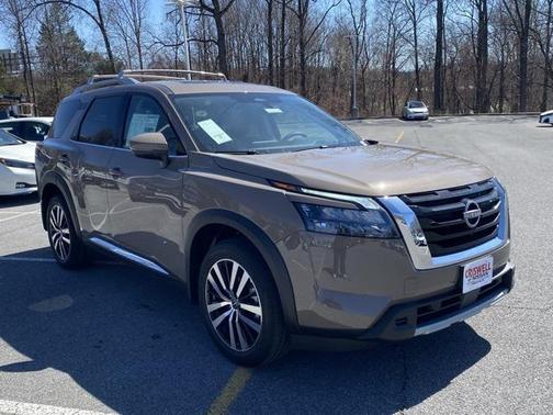 2025 Nissan Pathfinder Platinum 4WD