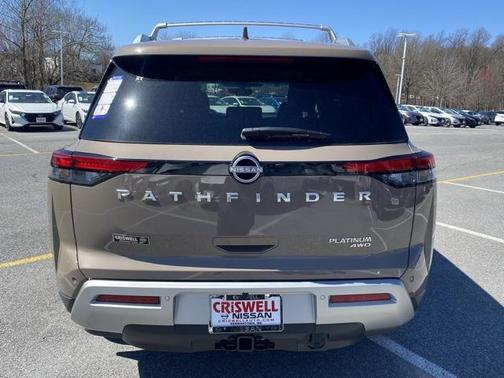 2025 Nissan Pathfinder Platinum 4WD