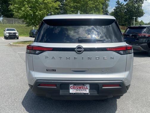 2024 Nissan Pathfinder SV 4WD
