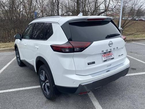 2025 Nissan Rogue SL