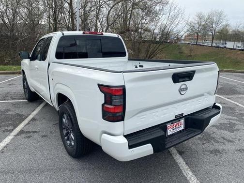 2025 Nissan Frontier SV