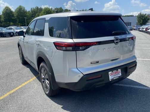 2025 Nissan Pathfinder S 4WD