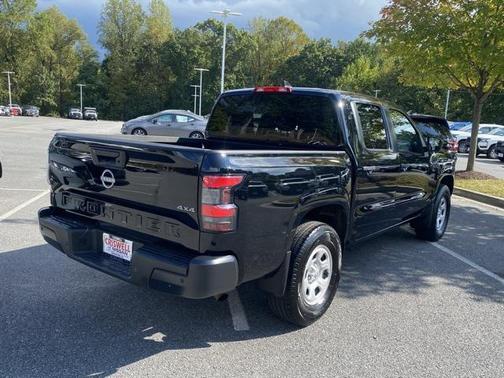 2023 Nissan Frontier S