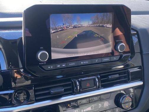 2025 Nissan Pathfinder SV 4WD