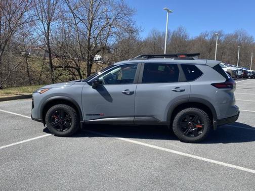 2025 Nissan Rogue Rock Creek