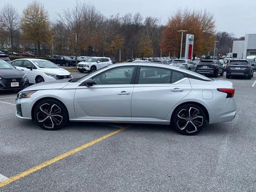 2024 Nissan Altima SR FWD