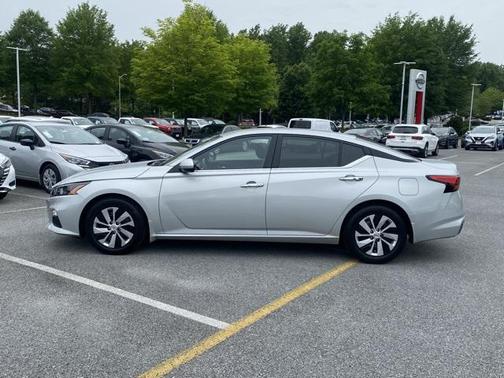 2022 Nissan Altima S FWD