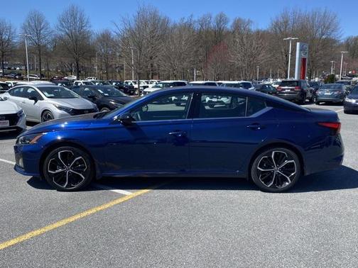 2023 Nissan Altima SR FWD