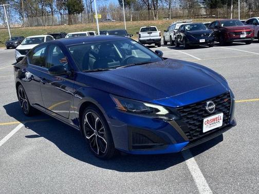 2023 Nissan Altima SR FWD
