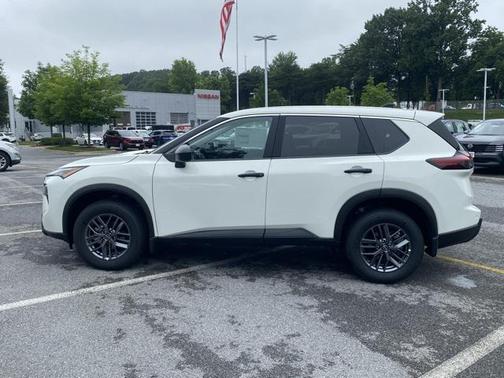 2025 Nissan Rogue S