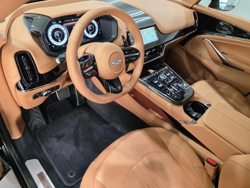 2026 Aston Martin DBX 707 SUV