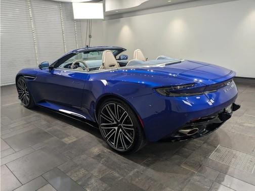 2024 Aston Martin DB12