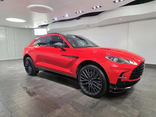 2023 Aston Martin DBX 707 SUV