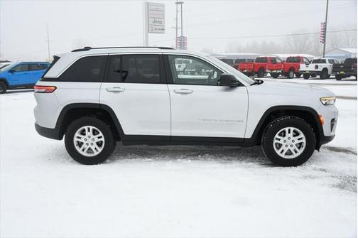2022 Jeep Grand Cherokee Laredo