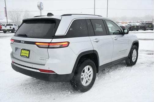 2022 Jeep Grand Cherokee Laredo