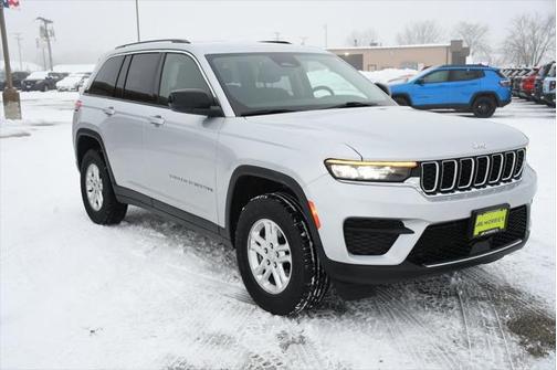 2022 Jeep Grand Cherokee Laredo