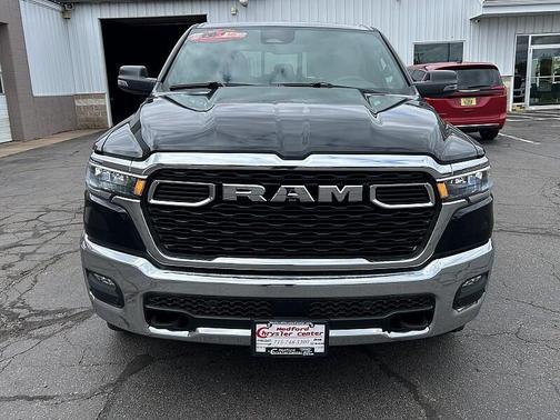 Diamond Black Crystal Pearlcoat 2026 RAM 1500 Big Horn/Lone Star