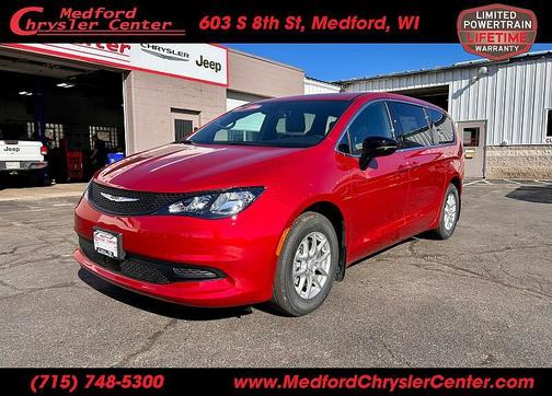 Red Hot Pearlcoat 2026 Chrysler Voyager LX