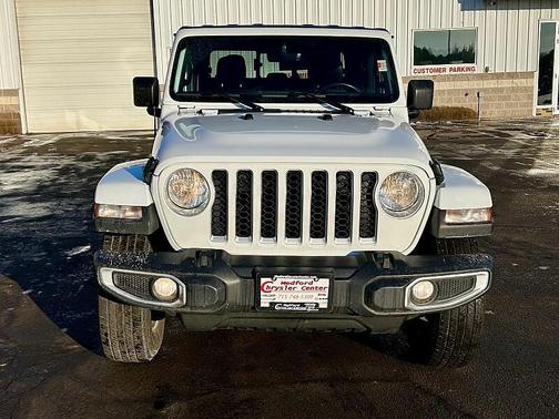 2023 Jeep Gladiator Overland