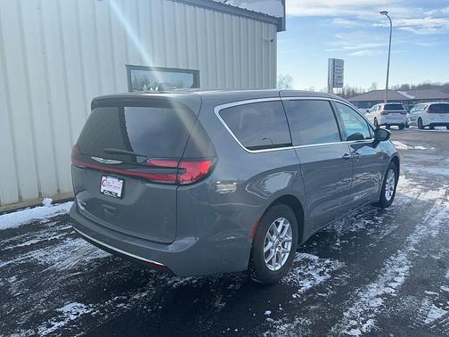 2025 Chrysler Pacifica L