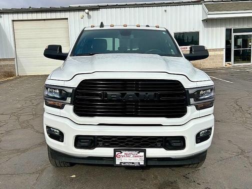 2022 RAM 2500 Laramie Crew Cab 4x4 6'4' Box