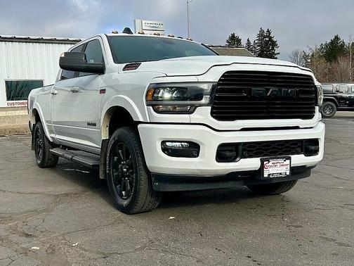 2022 RAM 2500 Laramie Crew Cab 4x4 6'4' Box