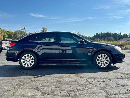 2014 Chrysler 200 LX