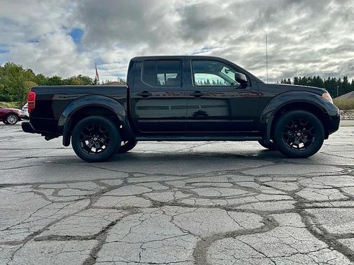 2021 Nissan Frontier SV