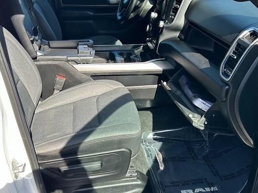 Bright White Clearcoat 2023 RAM 1500 Big Horn/Lone Star