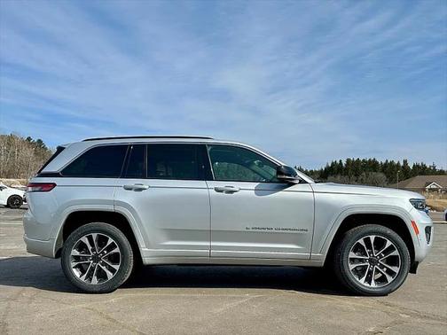 2025 Jeep Grand Cherokee Overland