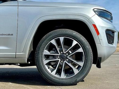 2025 Jeep Grand Cherokee Overland