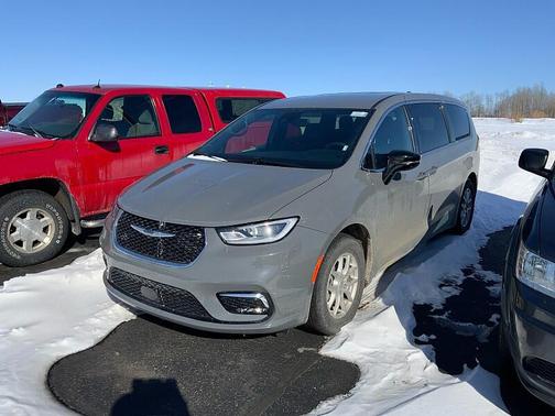 2025 Chrysler Pacifica L