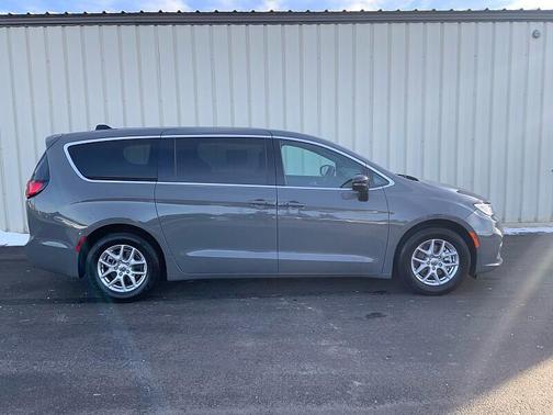 2025 Chrysler Pacifica L