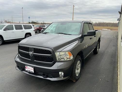 Granite Crystal Metallic Clearcoat 2018 RAM 1500 Express