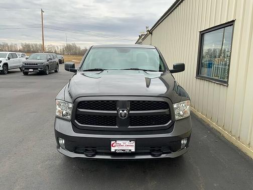 Granite Crystal Metallic Clearcoat 2018 RAM 1500 Express