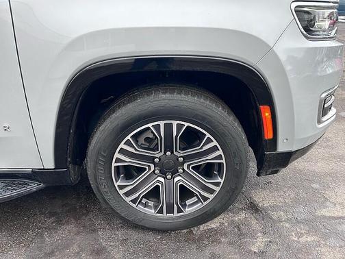 2024 Jeep Wagoneer L Series II 4x4