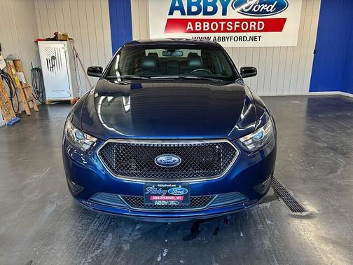 2016 Ford Taurus SHO