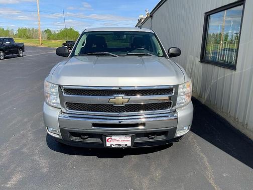 Sheer Silver Metallic 2011 Chevrolet Silverado 1500 LT