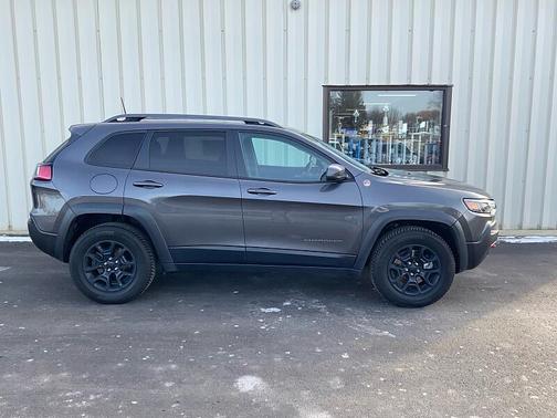 2020 Jeep Cherokee Trailhawk
