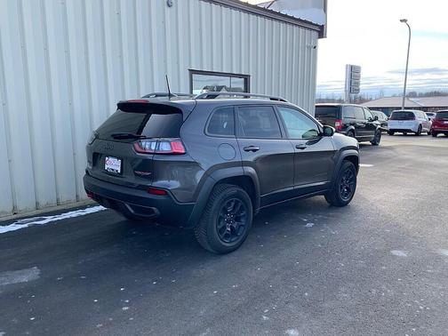 2020 Jeep Cherokee Trailhawk