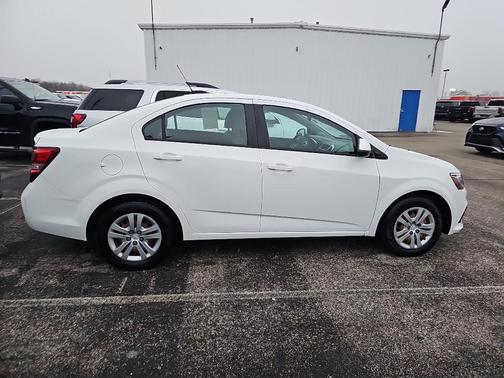 2017 Chevrolet Sonic LS