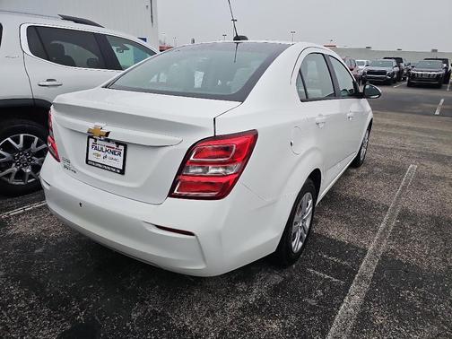 2017 Chevrolet Sonic LS