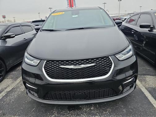 2024 Chrysler Pacifica Touring-L