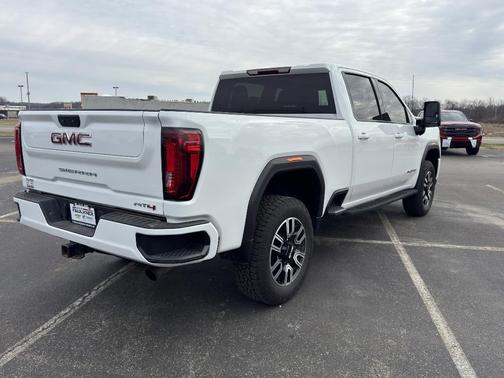2022 GMC Sierra 2500 AT4