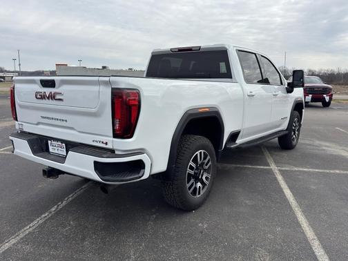 2022 GMC Sierra 2500 AT4