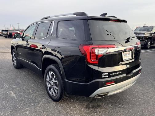 2022 GMC Acadia SLT