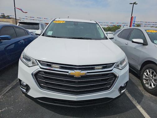2021 Chevrolet Traverse LT Cloth