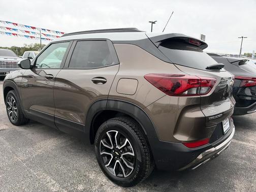 Zeus Bronze Metallic 2021 Chevrolet Trailblazer ACTIV