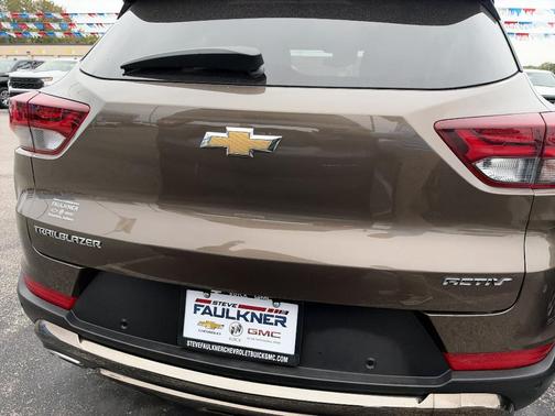 Zeus Bronze Metallic 2021 Chevrolet Trailblazer ACTIV